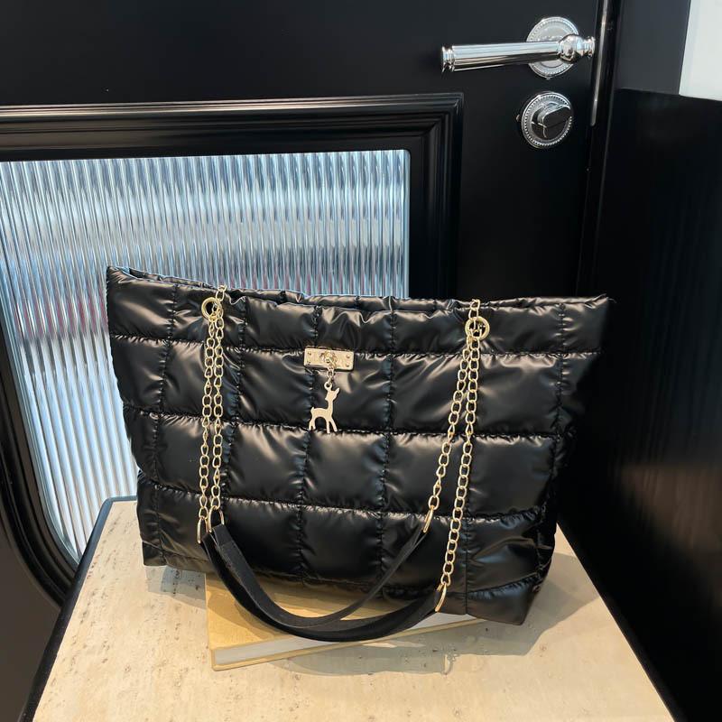 

Spacious Women s Korean Style Chic Tote Bag For Fall With Versatile Shoulder Strap