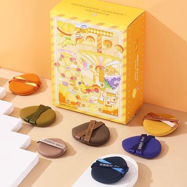 YAOZHI - Еженедельный набор пуховок с футляром Set (7pcs)