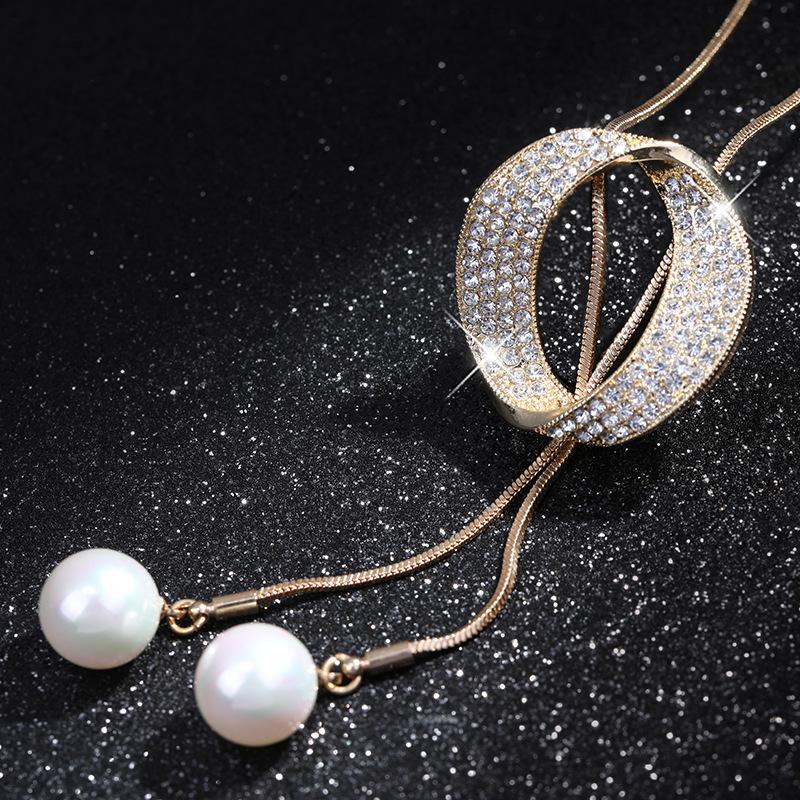 

Long Geometric Style Sweater Chain Necklace For Women In Elegant Gold And Silver Colors New Gold