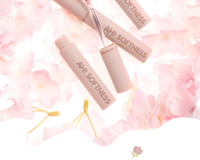 LEEMEMBER Laimeng Water Essence Lip Gloss Matte Chocolate Jelly Lipstick.