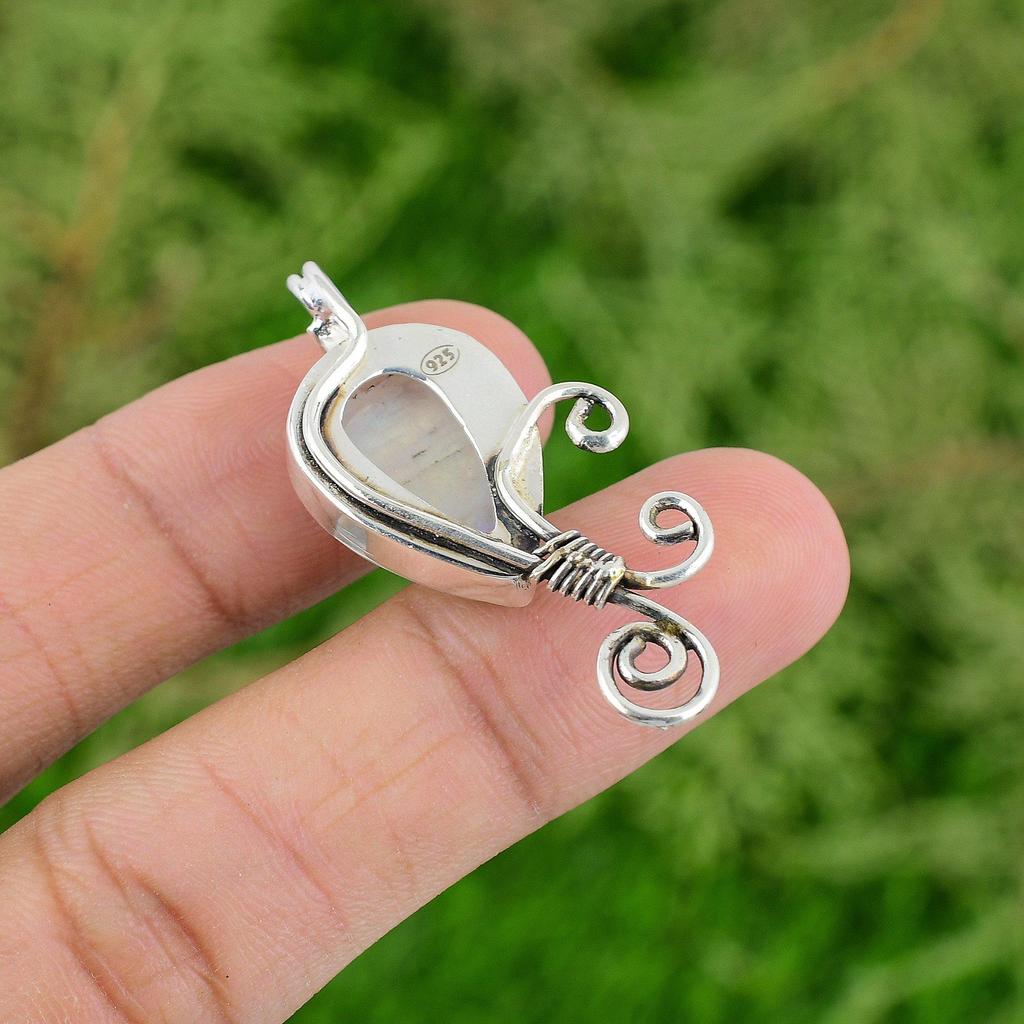 925 Sterling Silver Rainbow Moonstone Gemstone Wife Bezel Ethnic Pendant Jewelry
