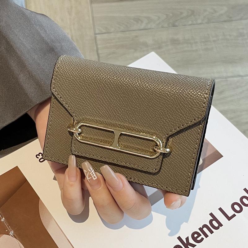 2025 Women's Genuine Leather Card Holder: Stylish, Exquisite ID Bag with Multiple Slots and Anti-Demagnetization Cowhide.