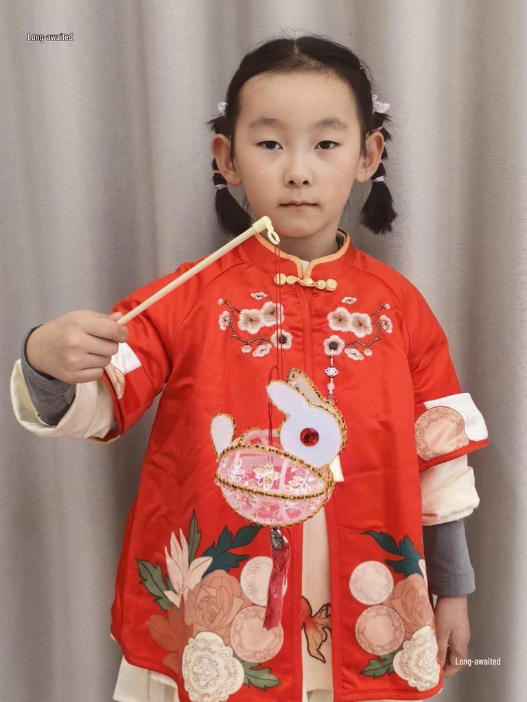 Mini Chinese New Year Rabbit Lantern: Colorful Handheld Ancient Style Fabric Lantern with Electronic Light-Up