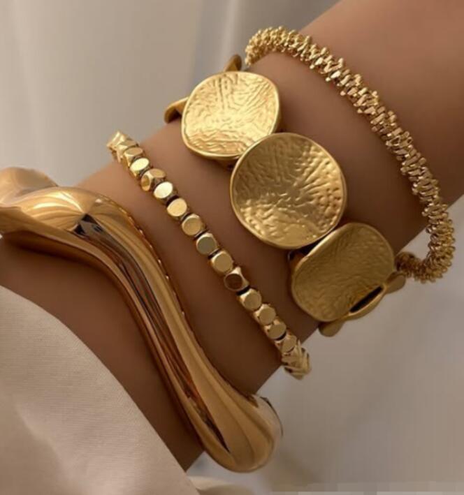 

4 Pcs/Set Punk Irregular Bangles for Women Delicate Gold Color Metal Geometry Cuff Bracelets Fashion Hip Hop Party Jewelry Gifts