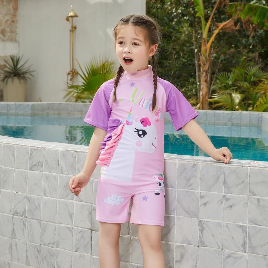 Dívčí kreslené jednodílné plavky s krátkým rukávem a rychleschnoucí úpravou, s ochranou proti slunci, Jihovýchodní Asie.