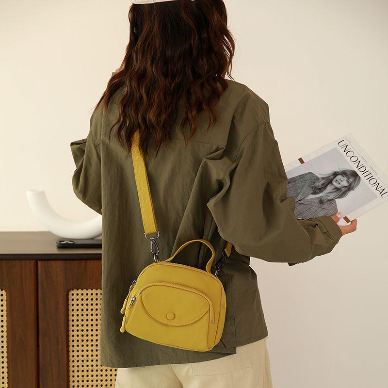 Women's Large Capacity Multifunctional Shoulder/Crossbody Bag - Fashionable Handbag for Outings and Commuting