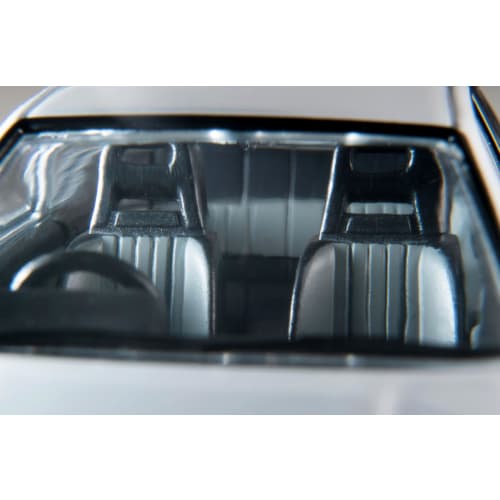 TOMYTEC Tomica Limited Vintage Neo 1/64 Scale LV-N304c Toyota Corolla Levin 2-Door GT-APEX 1985 White/Black Finished Model