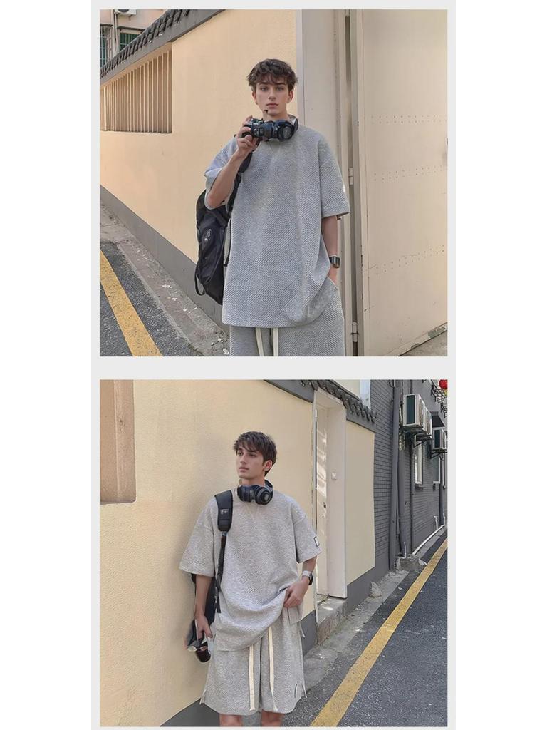 Hong Kong Style Waffle Men's Short-Sleeved Sports Casual Set: Loose T-Shirt and Trendy Shorts 2023.