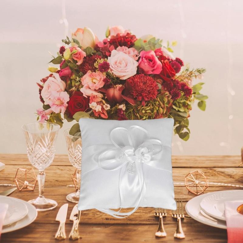 Luxurious Fabric Wedding Rings Pillow With Lace And Pearls Decoration Rings Cushion For Wedding Ceremony Decoration