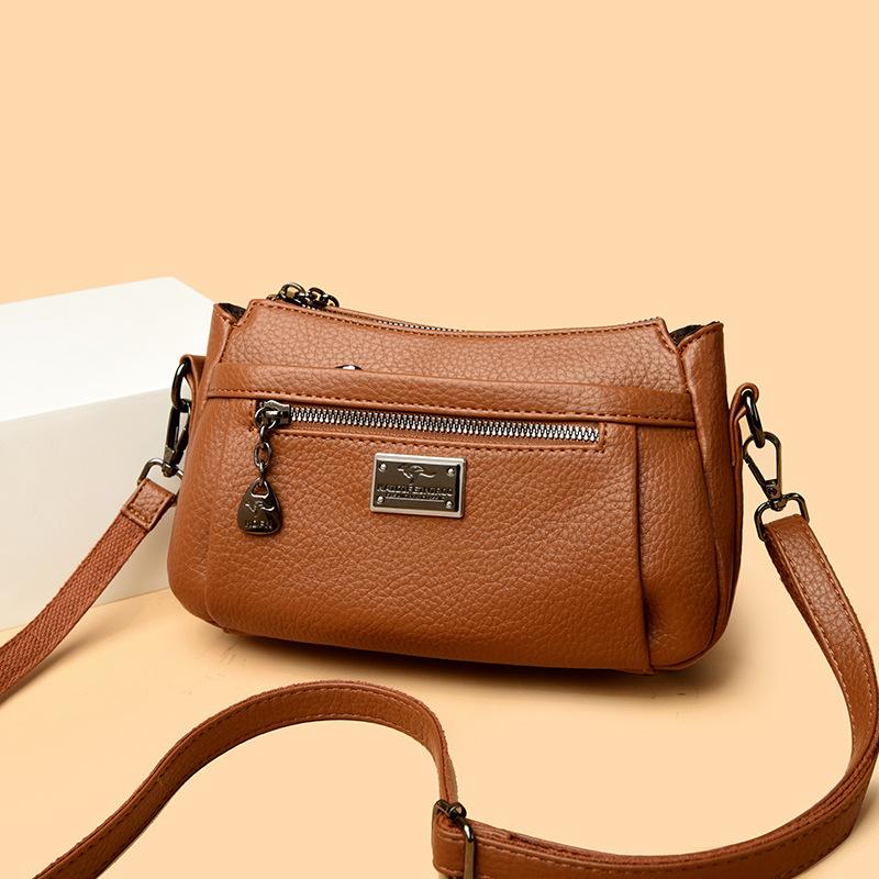 A Fashionable and Casual Large-capacity Women's Crossbody Bag