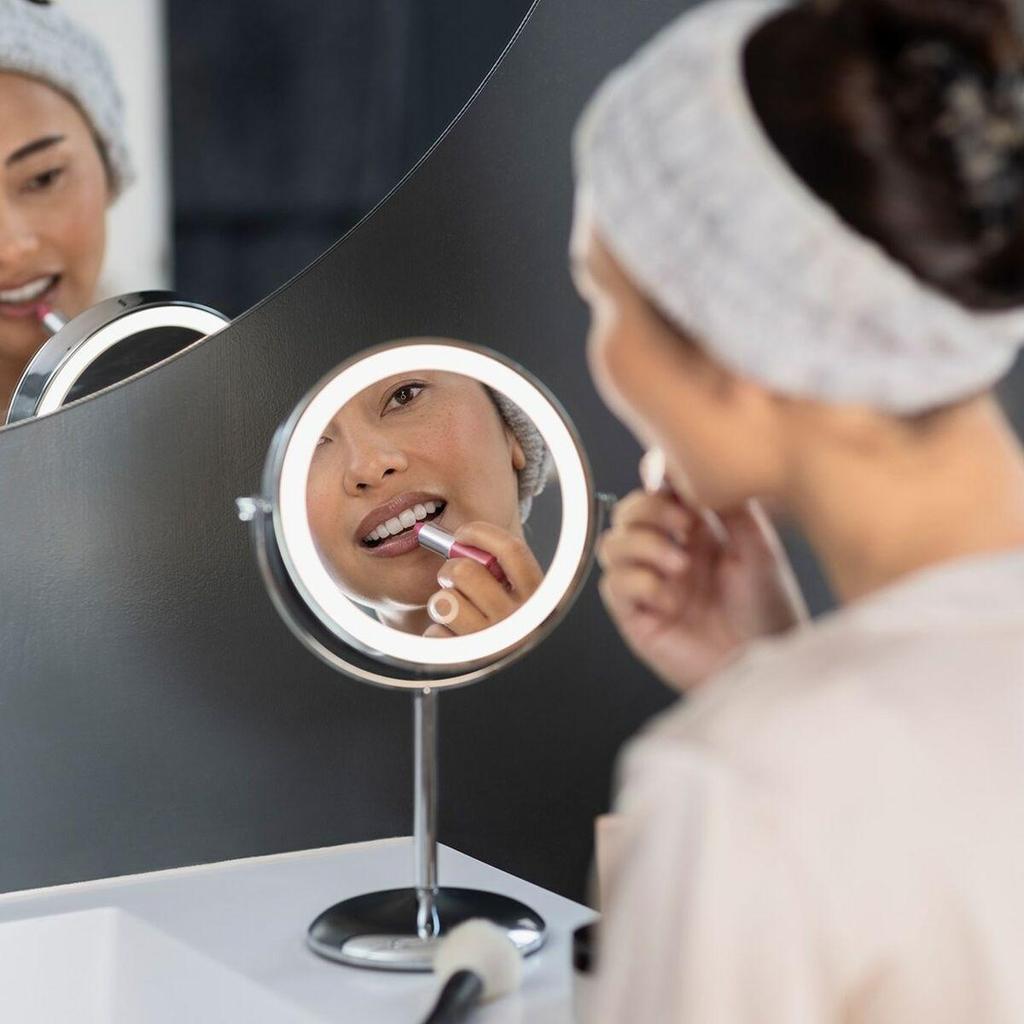 Medisana CM 844 Cosmetic Mirror 7x magnification chrome