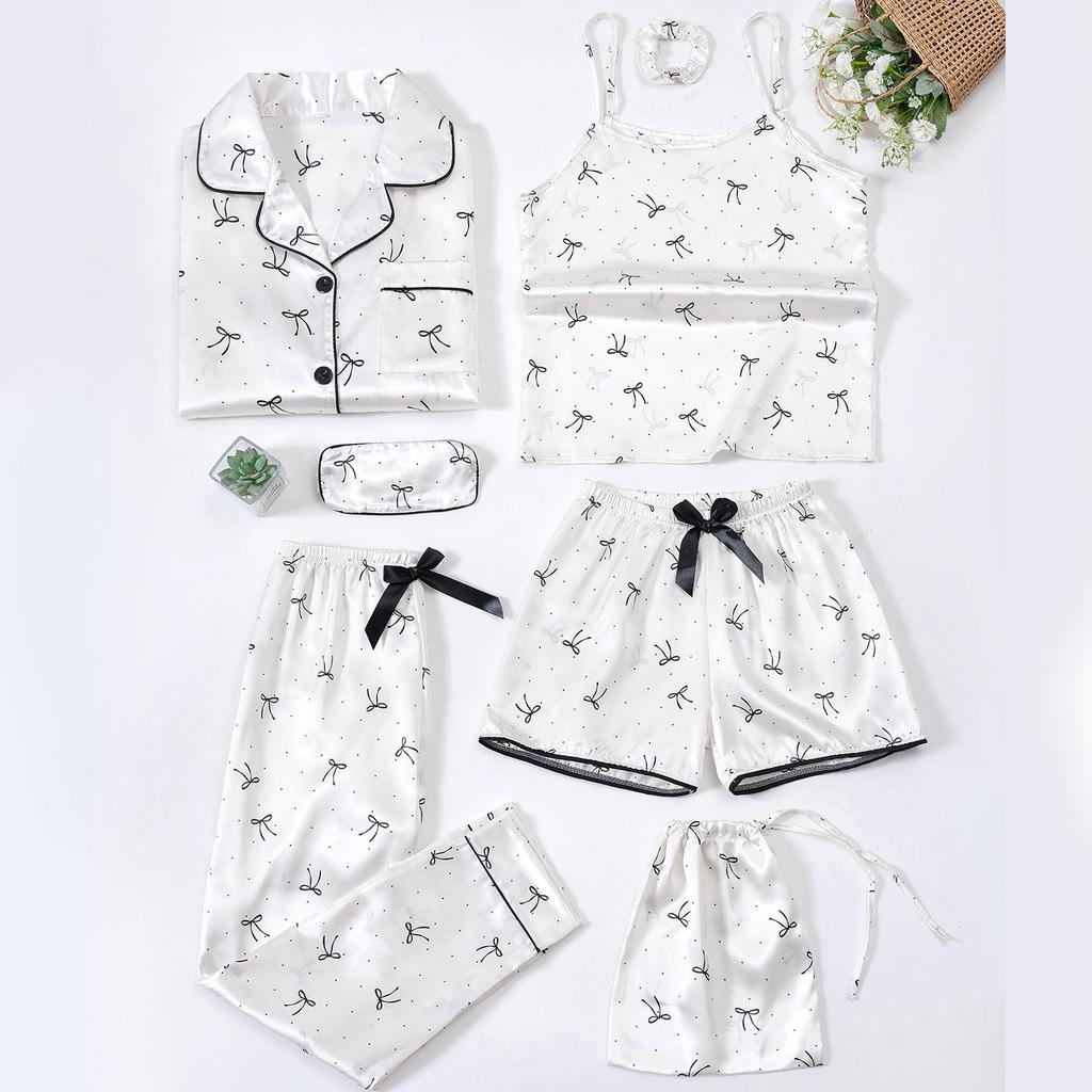 Fyra säsonger bärbart barnimitation sidenrandigt pyjamasset - 7 delar