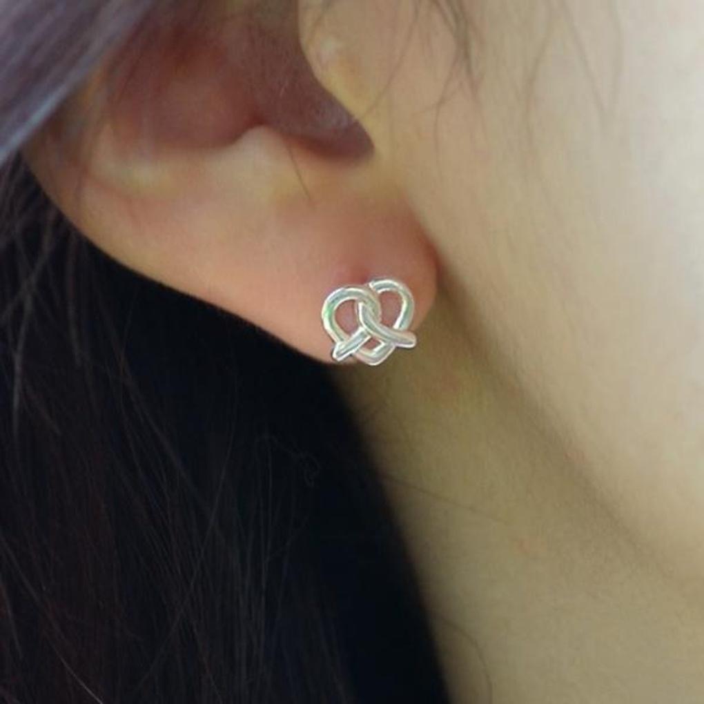 Women's Nidu Daily Accessory Sari Pretzel Earrings