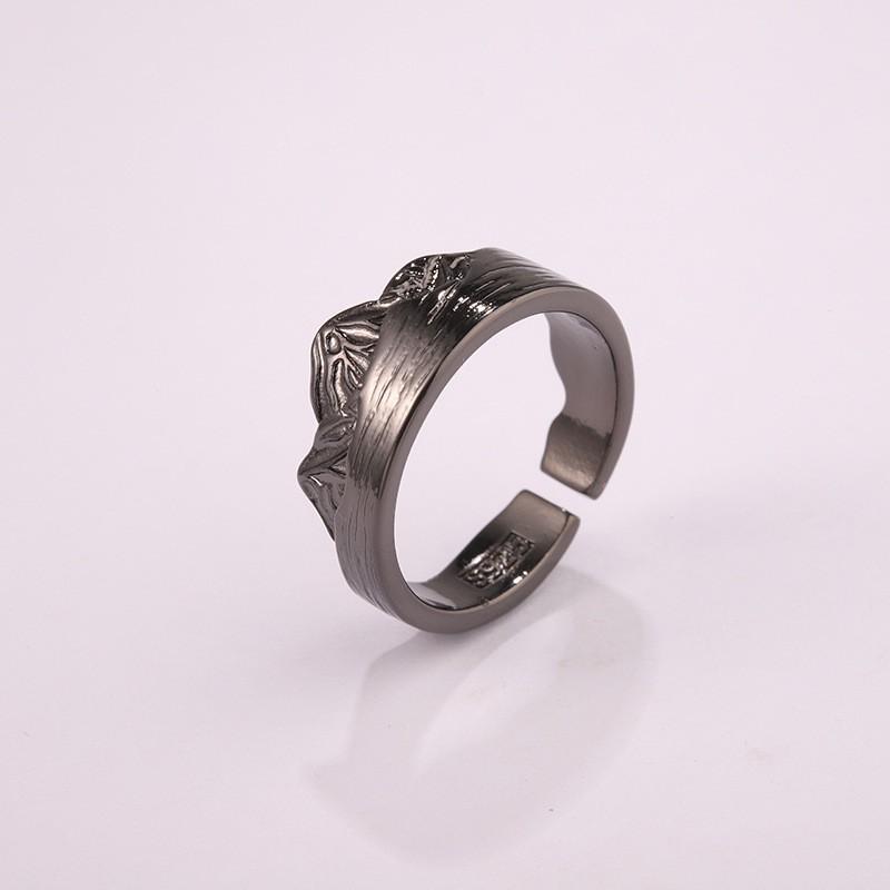 Adjustable Unisex Vintage Oxidized Copper Silver-Plated Geometric Ring With Hand-Carved Leshan Motif