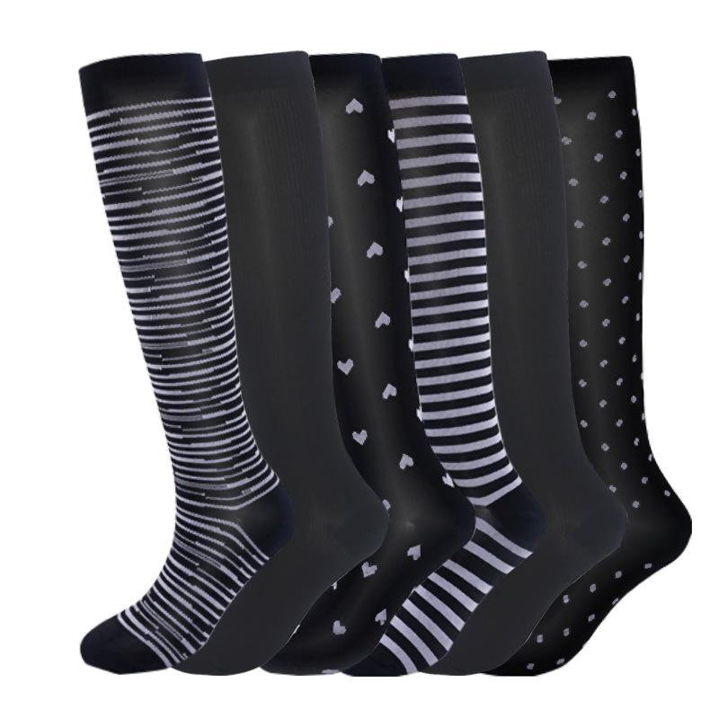 Kombinationsset, Kompressionssocken, Sportsocken, Yoga-Socken, Elastische Formgebung, Beinsocken, Waden.