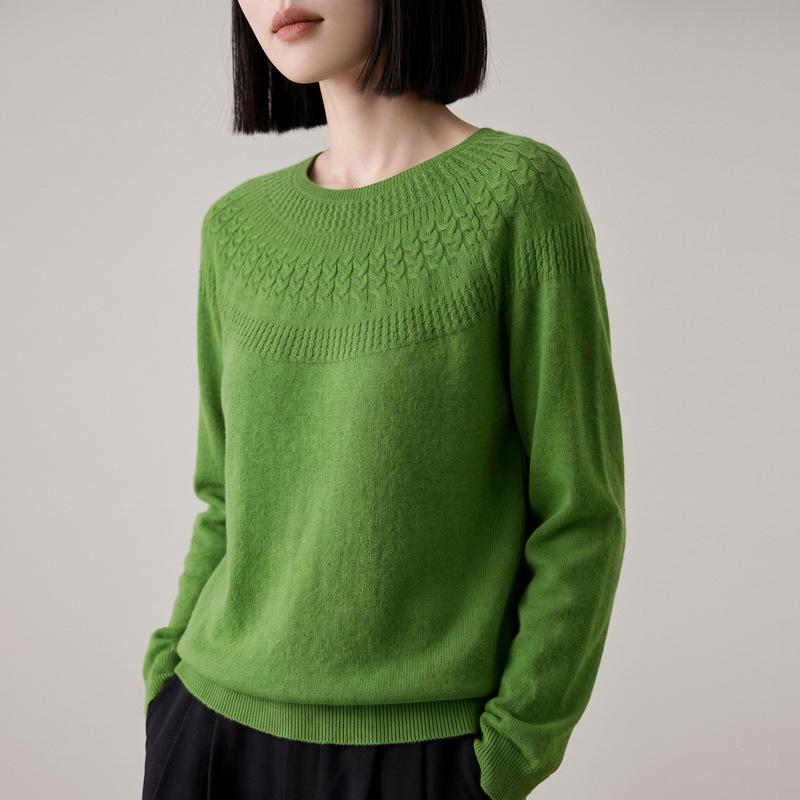 Women's Autumn Cable Knit Round Neck Pullover Sweater