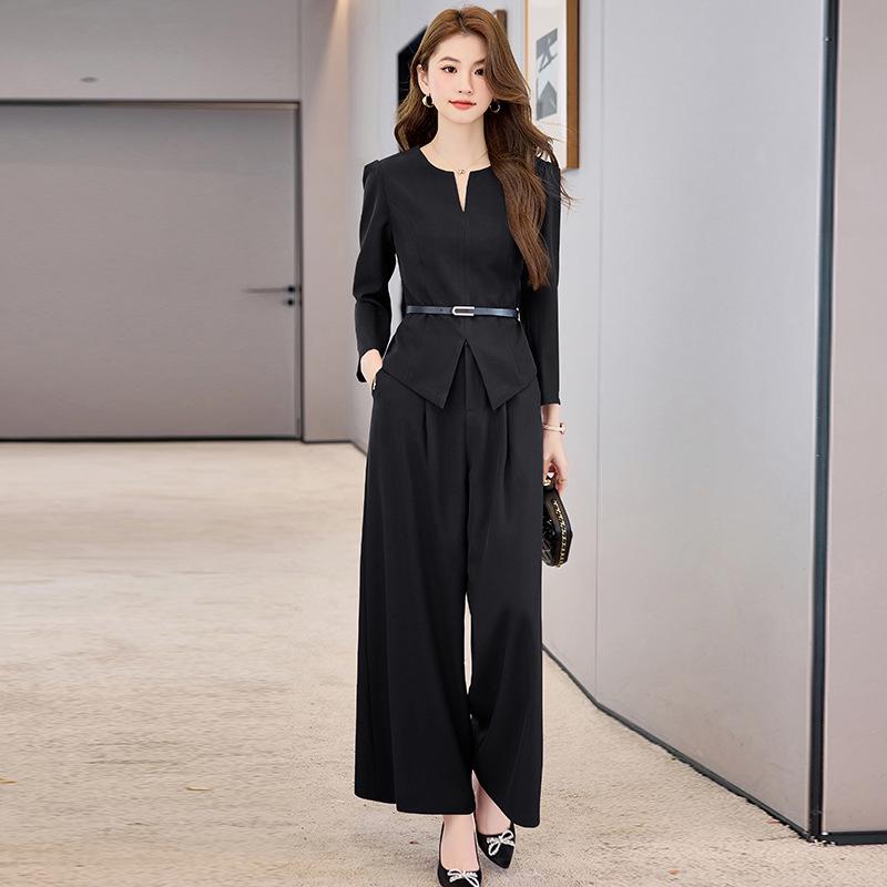 

Spring 2025 Women s Two-Piece Pants Set with Belt HR1083 XL: 59-64kg