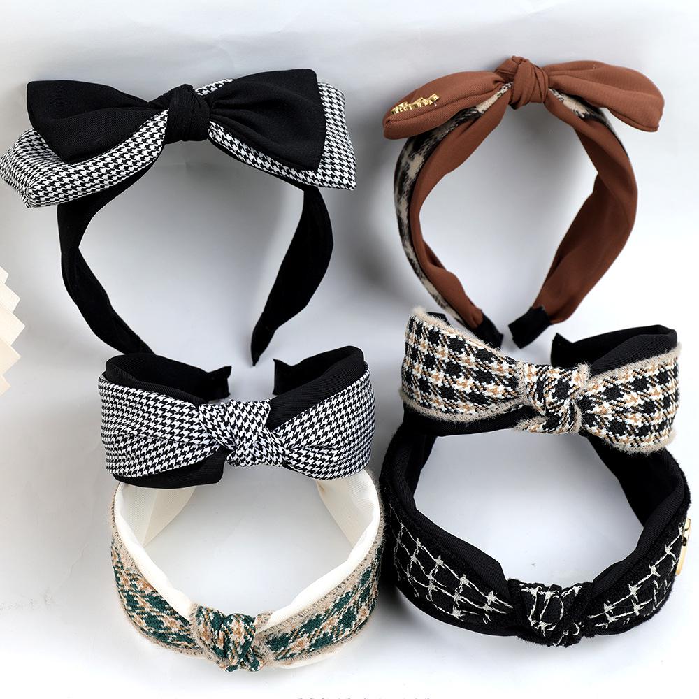 French Vintage Plaid Headband: Elegant Autumn/Winter Skull Headdress for Women