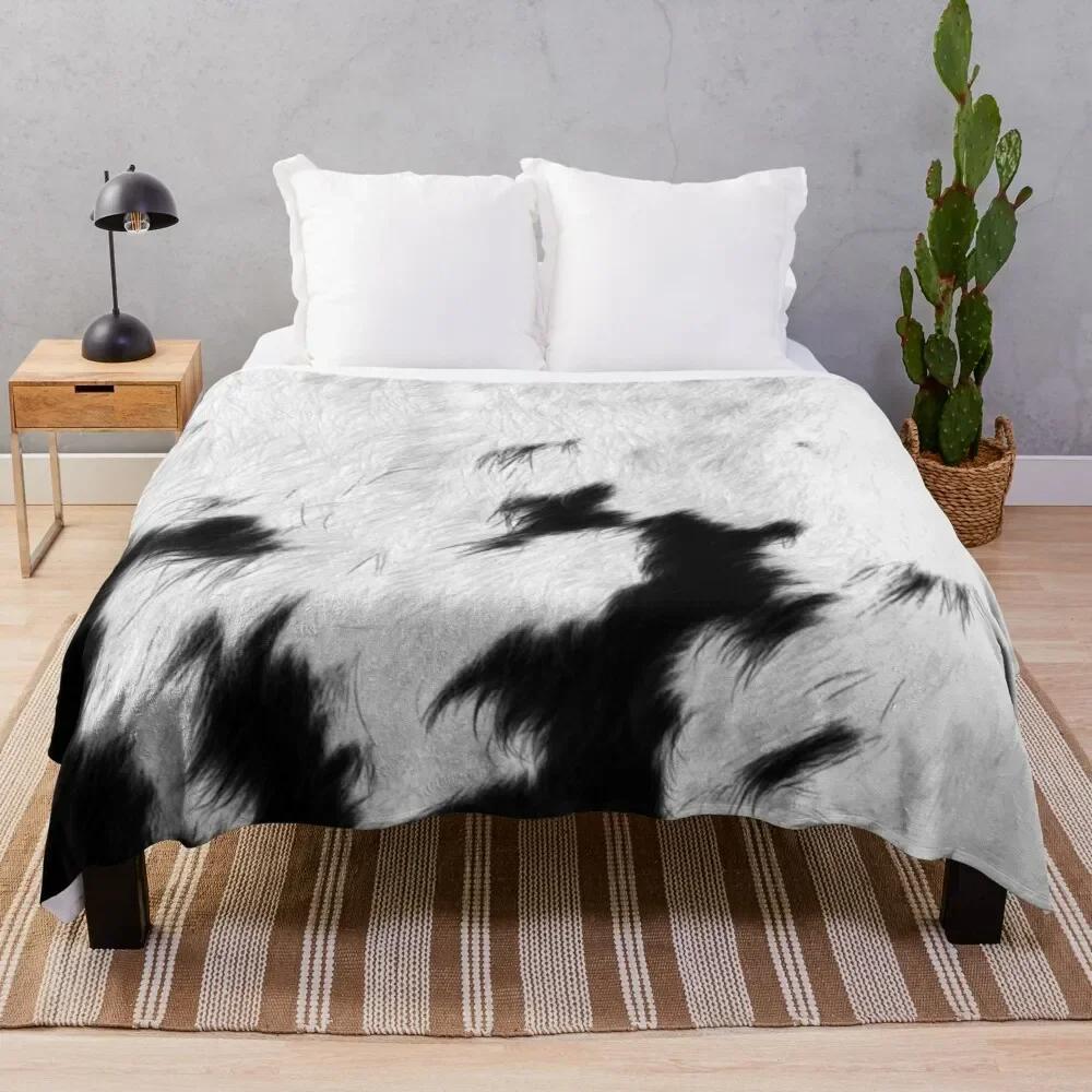 Cowhide Print Flannel Blanket, Cow Fur Print Flannel Throw Blanket Gift for Kids Adults, Soft Fleece Blanket for Couch Sofa Bed