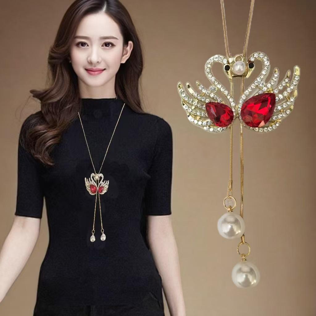 

Elegant Pearl Long Sweater Chain Necklace - Autumn/Winter Fashion Accessory