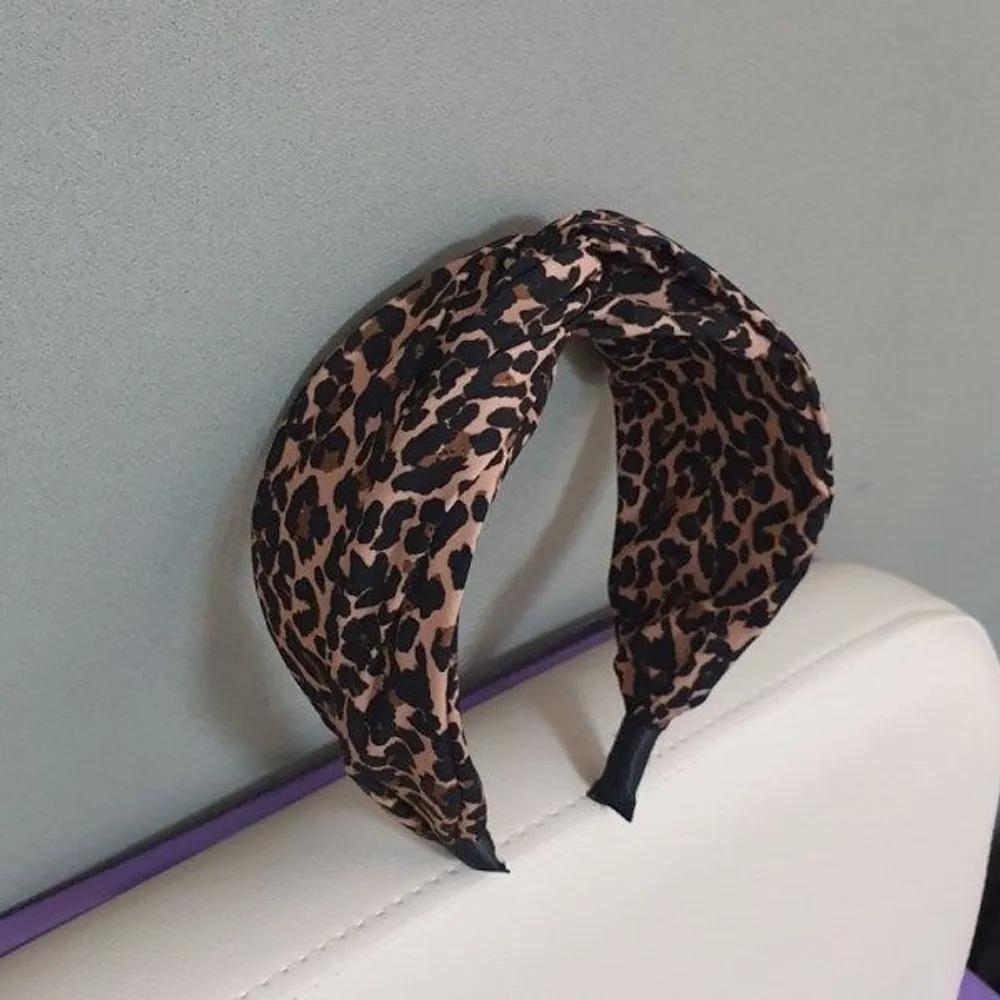 Kami Leo Hairband