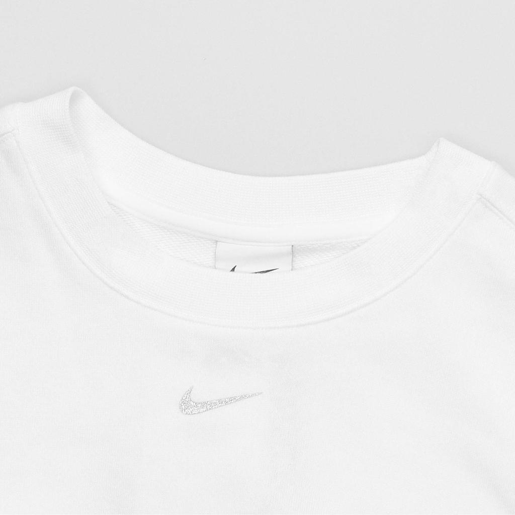 Nike Sweatshirts Women's White Crew Neck Moderate Regular DD5468-100