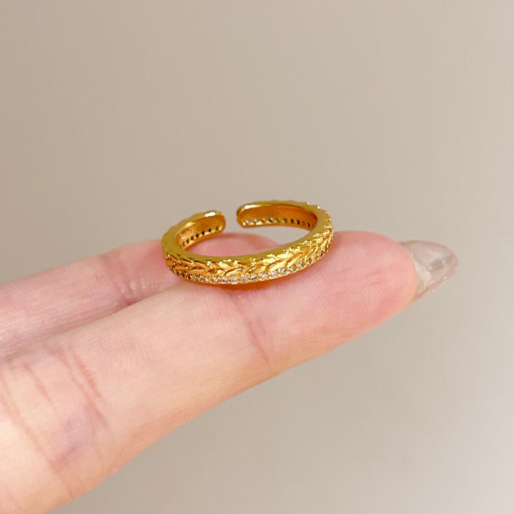 Medieval Brushed Diamond-encrusted Zircon Ring for Women Does Not Fade, Light Luxury and Versatile Open Index Finger Ring Jewelry.