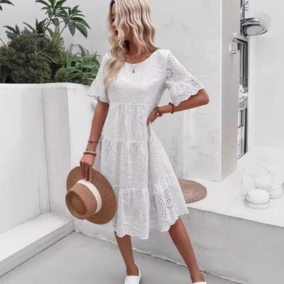 Robe Évasée à Manches Courtes en Dentelle Blanche à Volants