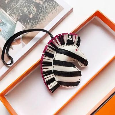 Colgante de Bolso Cabeza de Cebra, Colgante de Cebra Premium, Colgante de Caballo de Cuero de Oveja Cosido a Mano, Colgante para Bolso