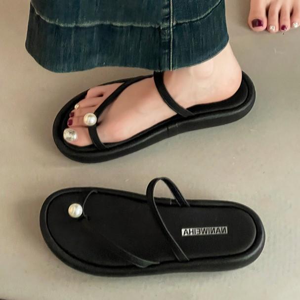 Thick-bottomed French Beach Slippers Fashionable Versatile Simple Pearl Flip-flops Women's Summer Retro Outerwear Thin Sandals
