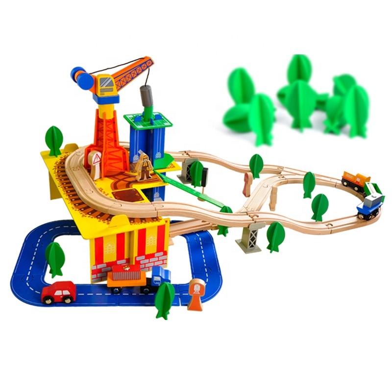 TG50062 WOODEN TRAIN with crane, 80-piece train, cars, TOR