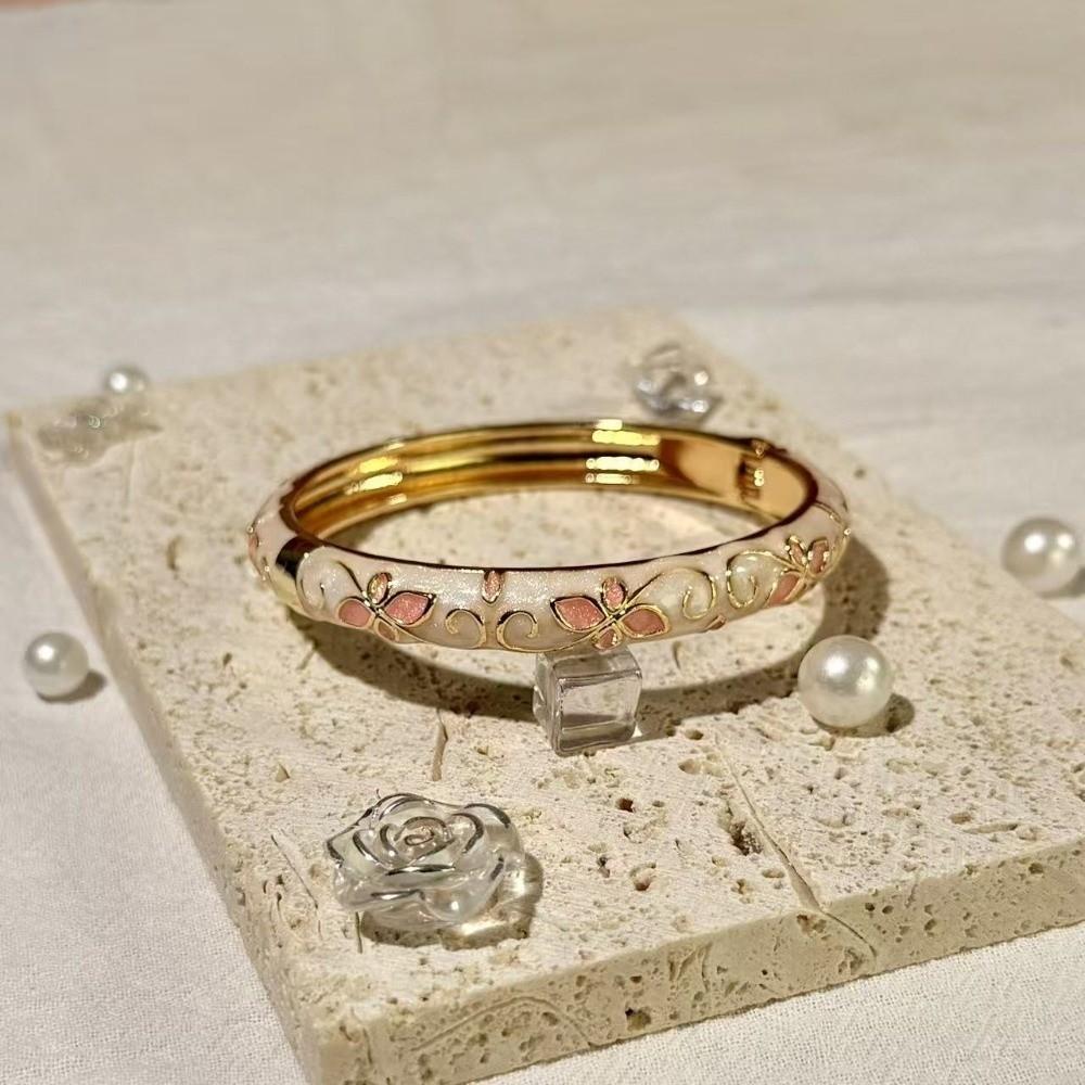 Spring Button Enamel Floral Bangle Gold Plated Chinese Style Open Cuff Bracelet Handmade Colorful Dainty Jewelry for Women бежевый