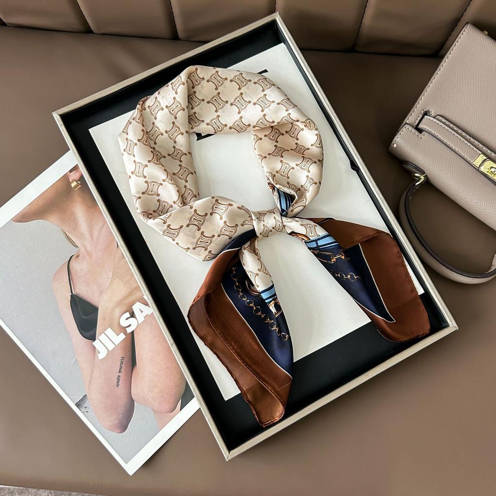 Silk Scarf Women'S Fashion Versatile High Sense 70 Square Scarf Neck Protection Scarf Retro Scarf Bag