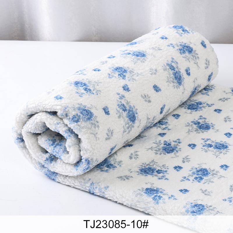 0,5m/1m/2m Förtjockat Litet Blommigt Tryck Lammullstyg för Sömnad av Halsdukar Rockar Kläder till Husdjur Handgjorda DIY Klädtyger