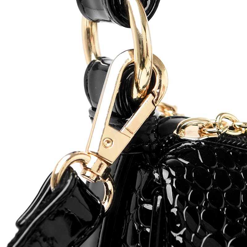 Crocodile pattern glossy shoulder bag women's messenger bag