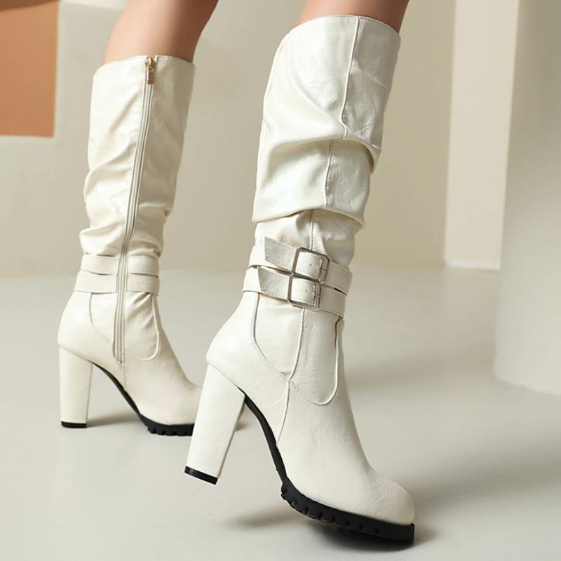 Модные женские сапоги до колена — фото 5