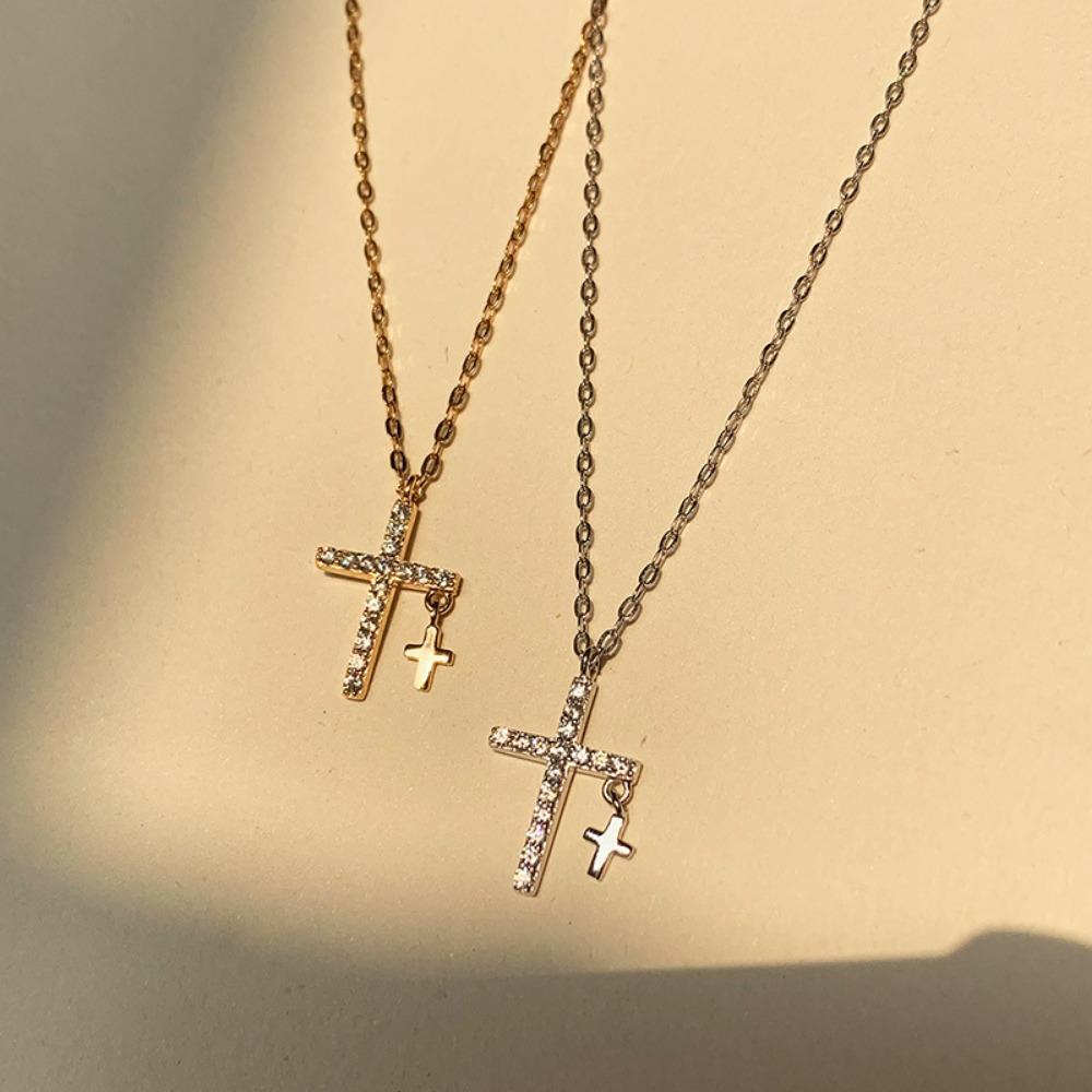 New Simple Zirconia Cross Trend Niche Creative Light Luxury Pendant Necklace Women's Clavicle Chain Fashion Pendant Accessories