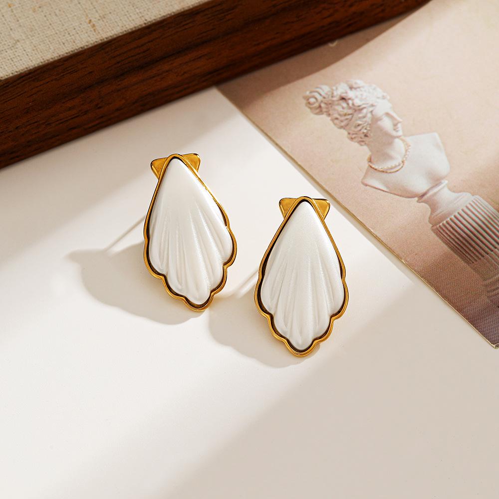 Stainless Steel & Titanium Shell Stud Earrings, European American Style, 18k Gold Vacuum Plated, Waterproof Jewelry for Women