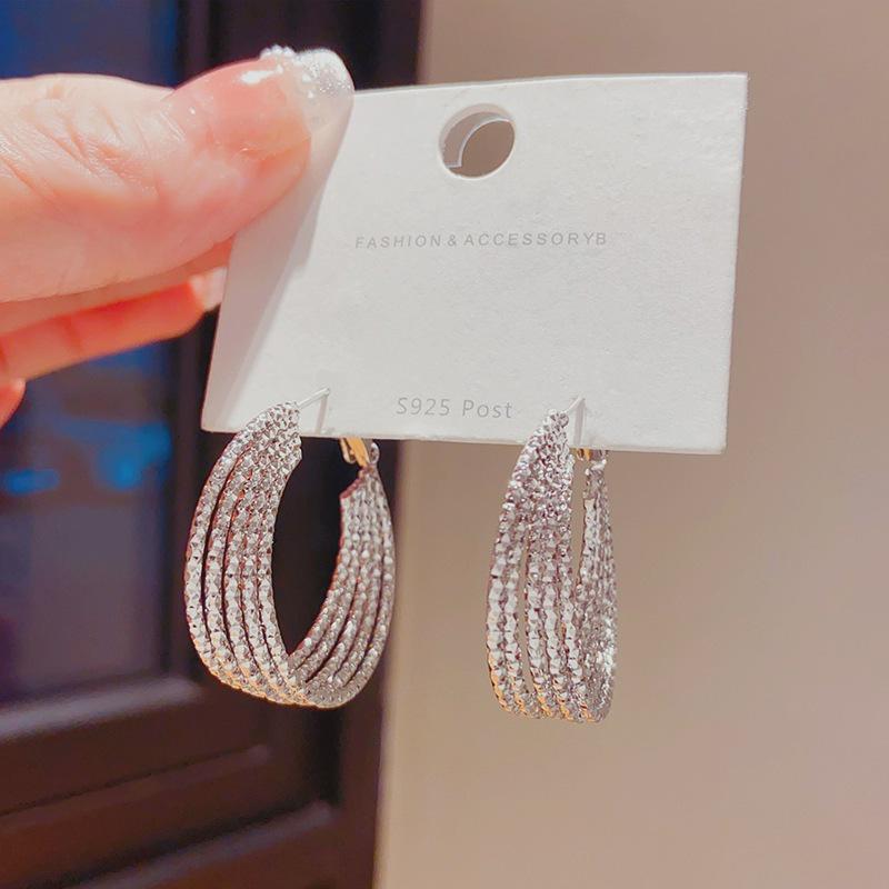 High-End Gold Hoop Earrings - Chic French Design with Unique Personality