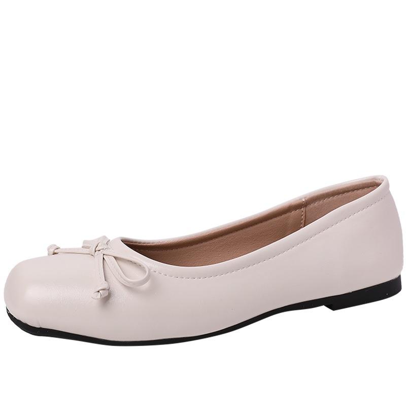 A New Style of Women's Flat Square-toed Bean Shoes with A Retro Shallow Opening and Versatile Design