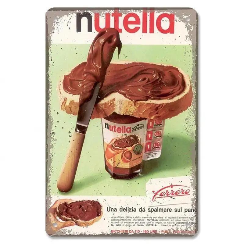 Plaque métallique vintage représentant un gâteau au chocolat, un délicieux dessert, idéale pour une décoration murale rétro de café ou de boulangerie. Affiche décorative pour la maison.