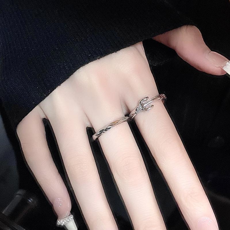 Cold Wind Ring Female Niche Design Couple Ring Simple Geometric Folds Irregular Personality Texture Index Finger Ring