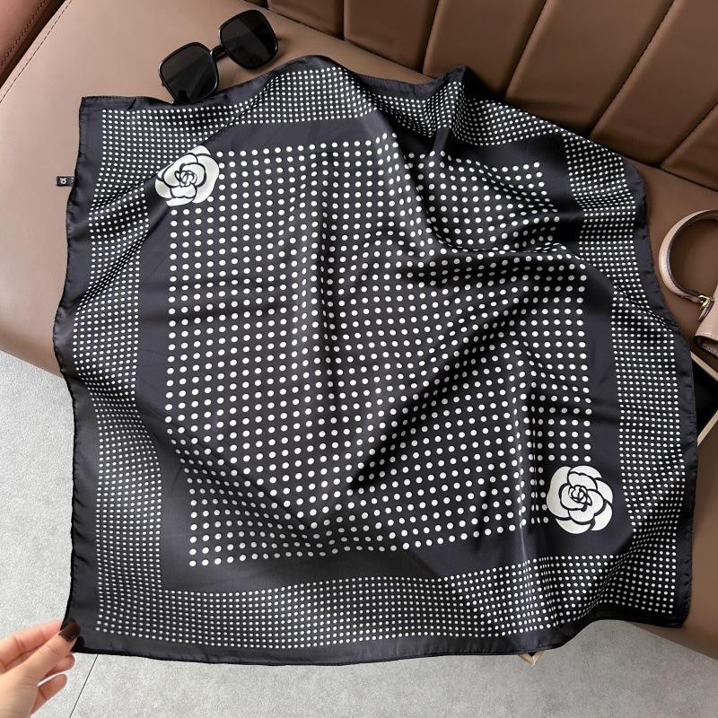 Silk scarf 71 * 71 imitation silk square scarf Korean atmosphere neck silk scarf flower pattern flower polka dot scarf