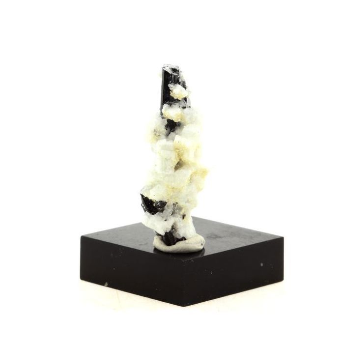 Pierres et Minéraux. Tourmaline Schorl. 29.5 ct. Shigar Valley, Skardu District, Pakistan.