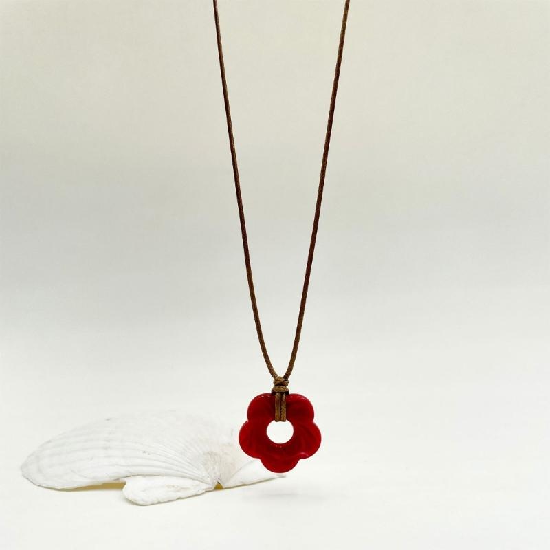 Fashion Red Acrylic Flower Pendant Necklace Hollow Flower Charm Clavicle Chain Fashion Jewelry Gift Women Girl Teen