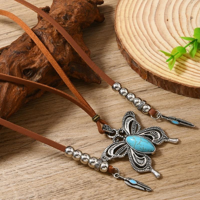 Fashionable Turquoise Butterfly Pendant Necklace Lightweight PU Alloy Neckchain Jewelry For Women Casual Wear