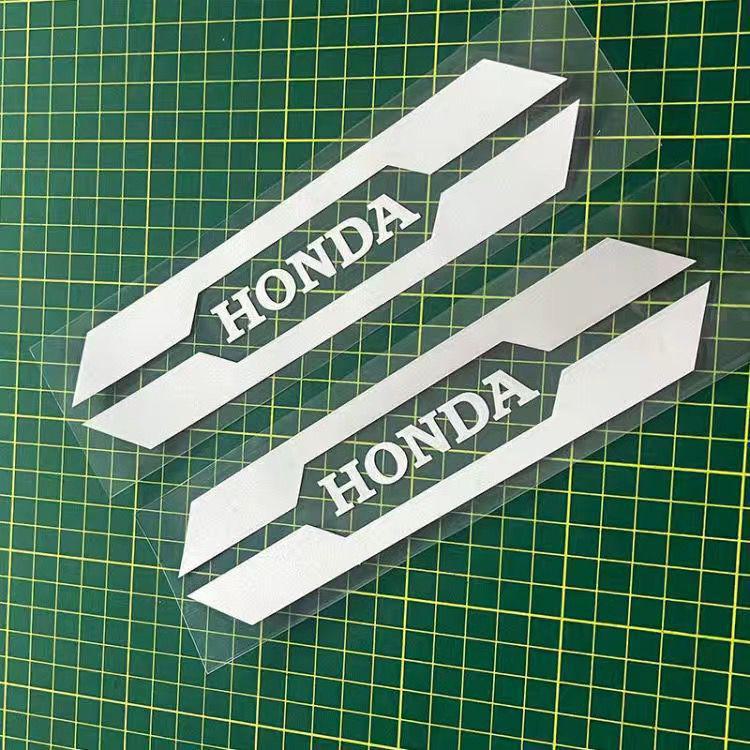 

Набор светоотражающих наклеек для мотоцикла Honda (CM300, NX125, CB190)