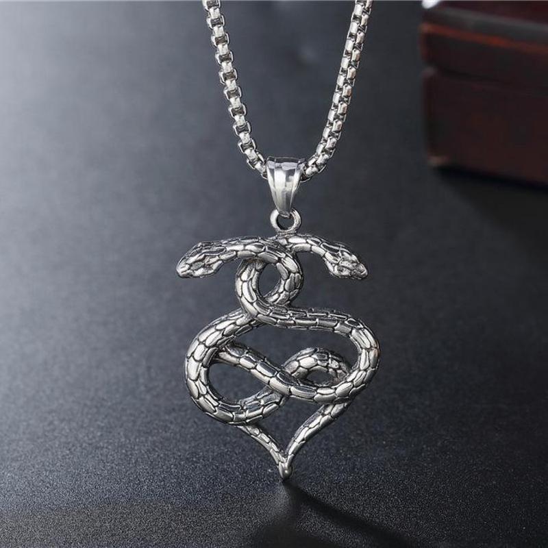 New Retro Snake Shape Sweater Necklace Jewelry Light Luxury Pendant
