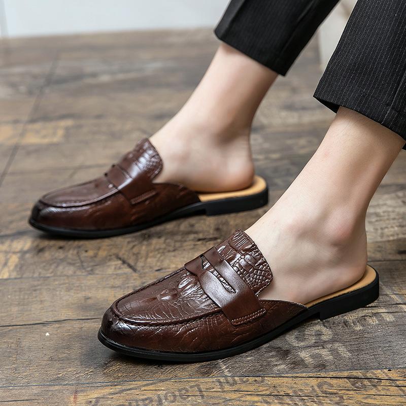 2025 Men's Bag Head Half-tray Leather Shoes Crocodile Pattern Half-tray Shoes Men's Heel-less Korean Version Men's Fashion Slippers Youth