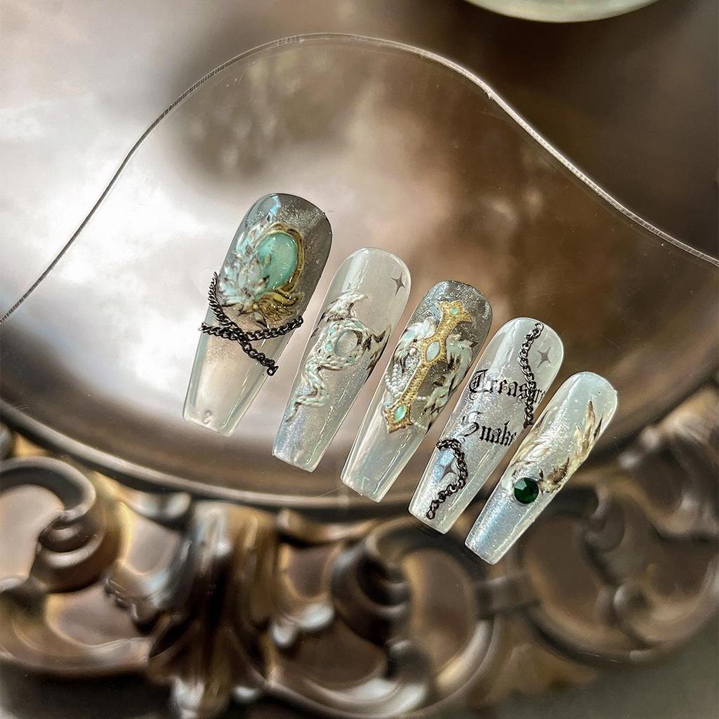 YITU Iridescent Light Luxury Snake Nail Stickers - Retro Shell Design with Adhesive Backing (Model YT4297)